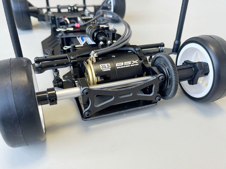 Kawada M5103 M500GT3 Chassis Kit 1/10 DD Car FRP Chassis (TC Rubber Tires) - BanzaiHobby