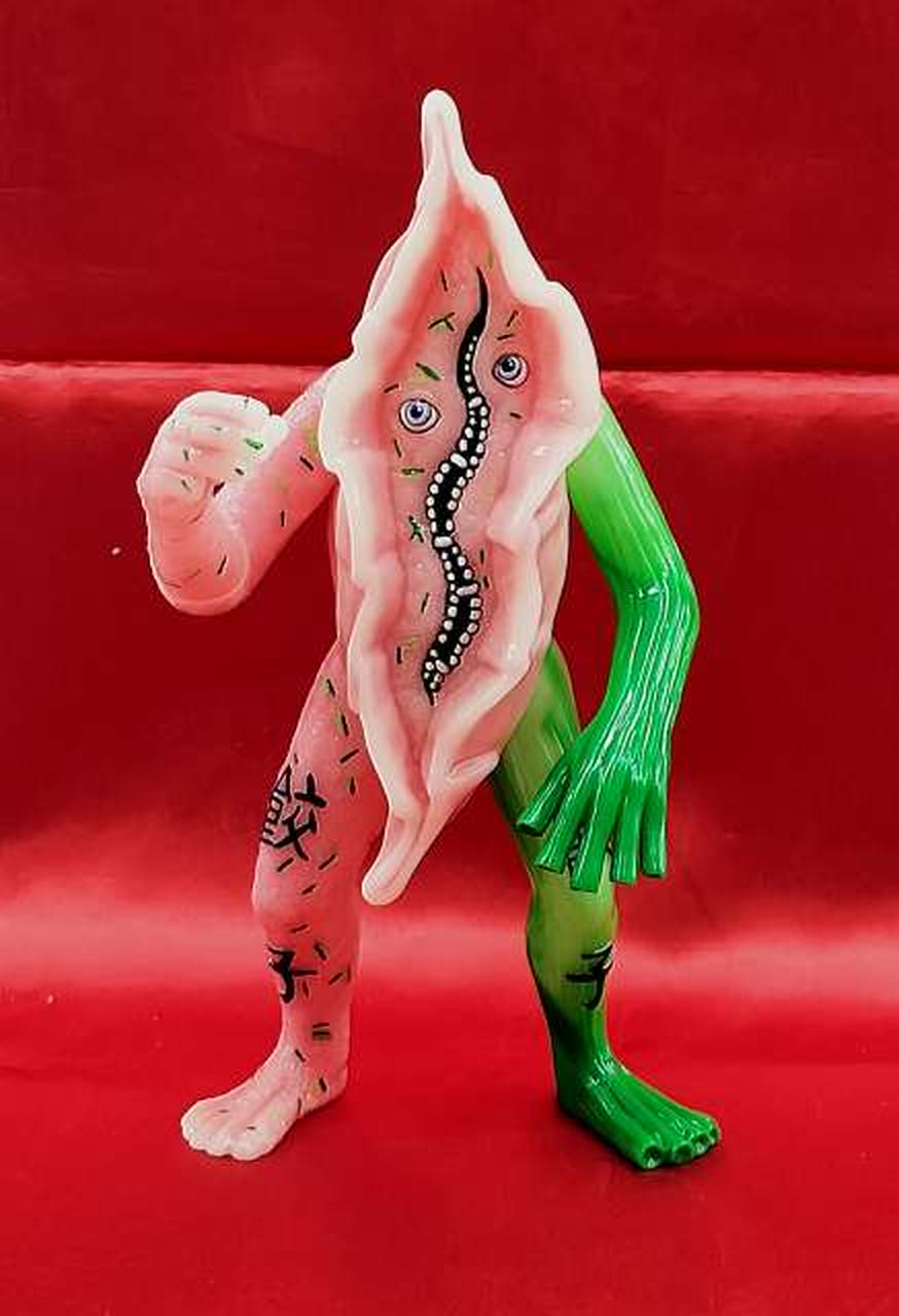 THAT IS GOOD Soft Vinyl Doll Nanashi Gyoza Graveyard Gallery Ver. Jin Katagiri Absurd Art Studio - THAT IS GOOD Banzai Hobby