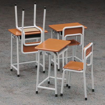 Hasegawa 1/12 Desk & Chair of School - BanzaiHobby