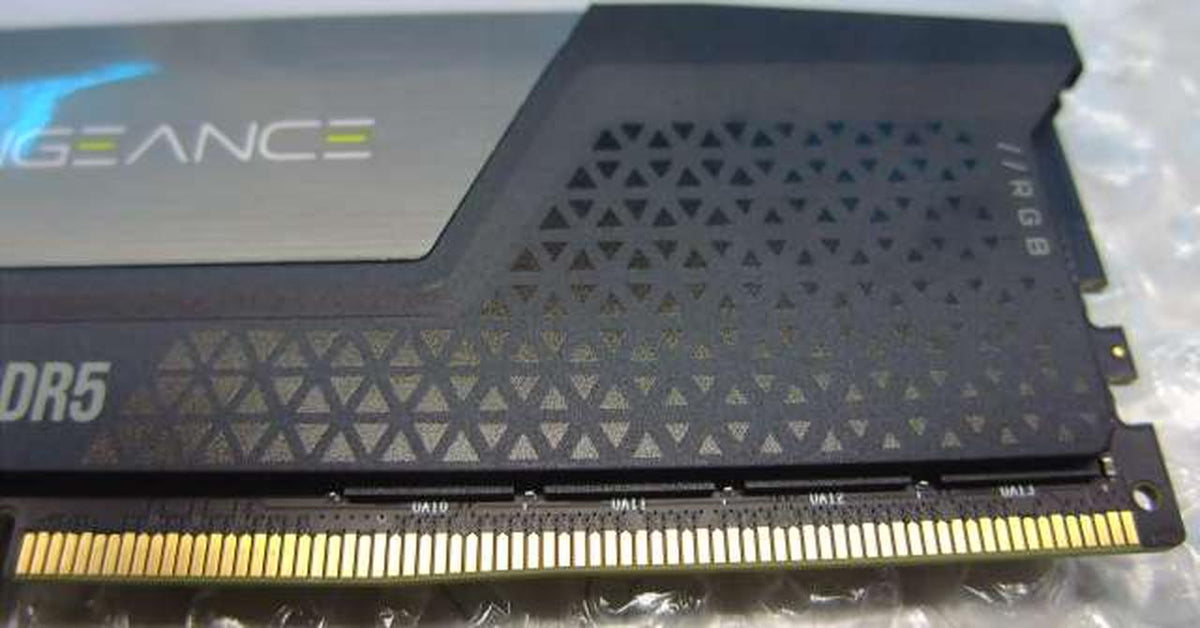 CORSAIR Memory CMH64GX5M2B6000C40 for desktop PCs
