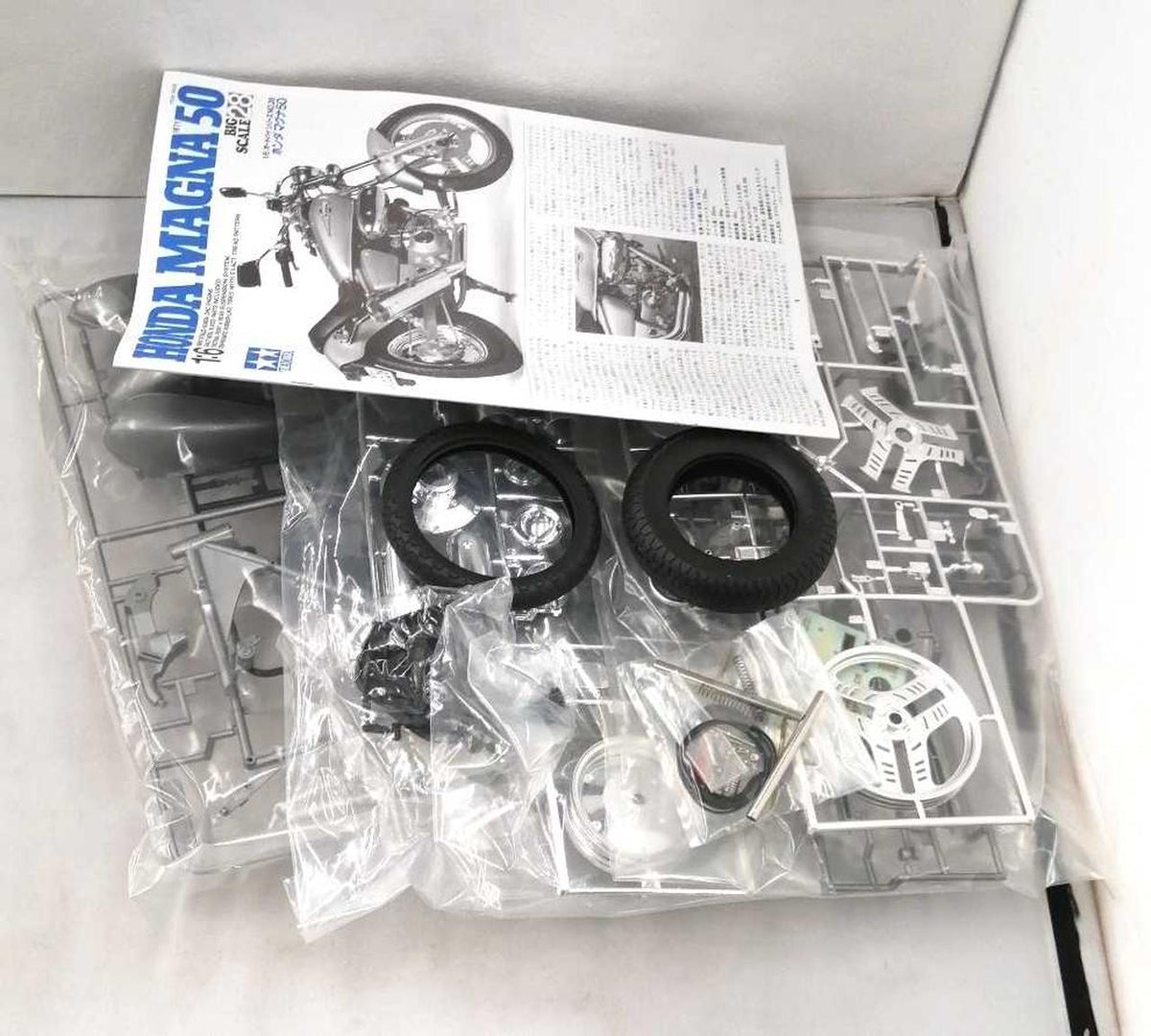 TAMIYA TAMIYA Honda Magna 50 1/6 Scale - Banzai Thrifting | BanzaiHobby