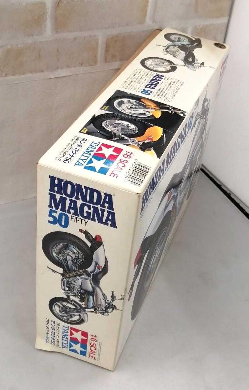 TAMIYA TAMIYA Honda Magna 50 1/6 Scale - Banzai Thrifting | BanzaiHobby