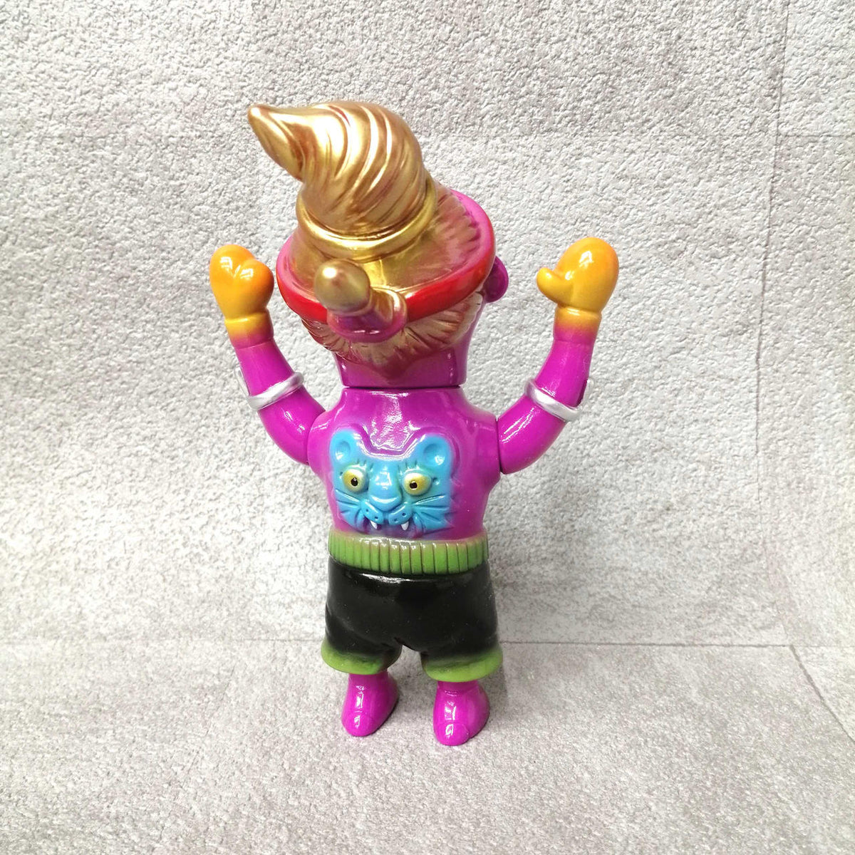 IZUMONSTER Sofubi code corner muay mui