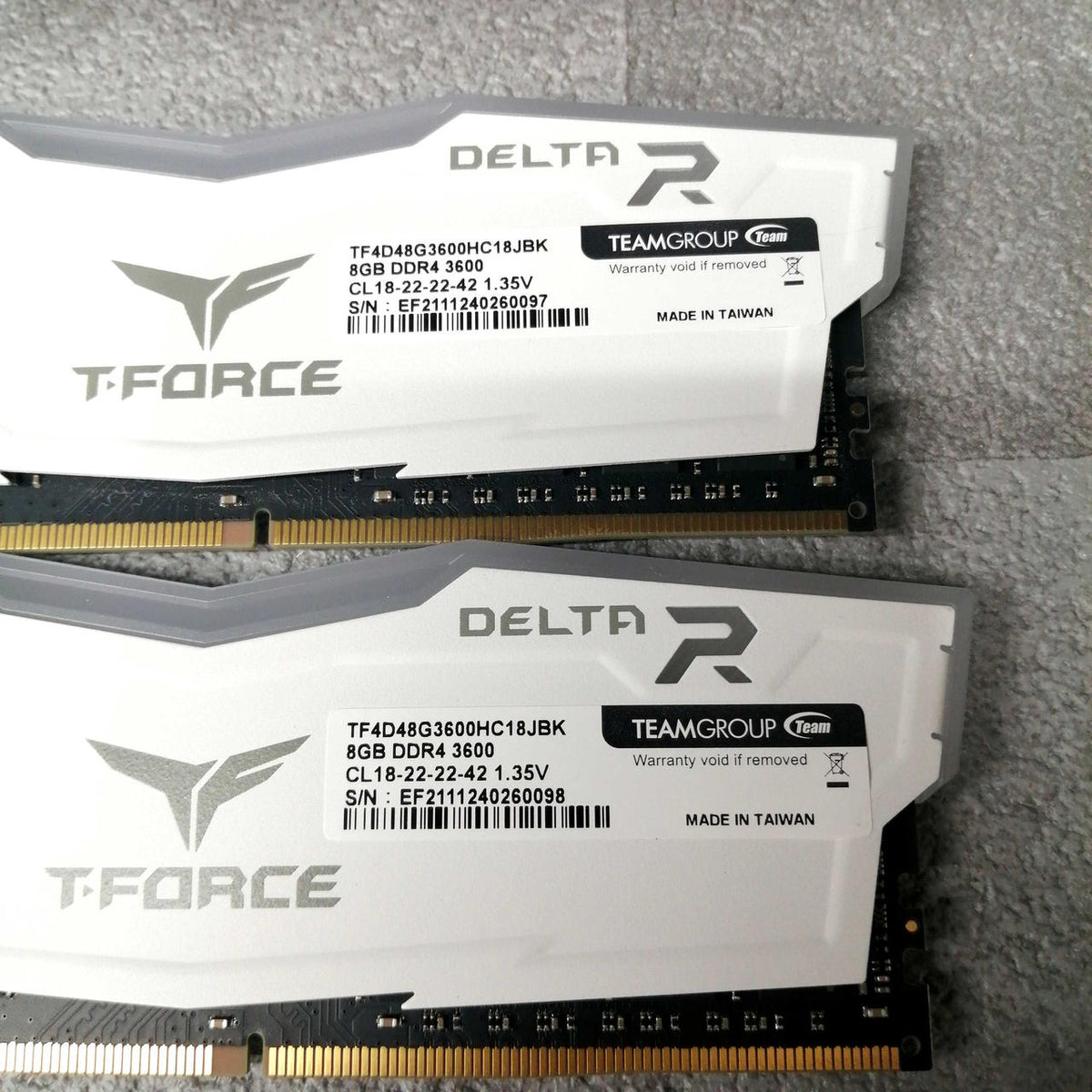 TEAM PC Memory: TF4D48G3600HC18JBK