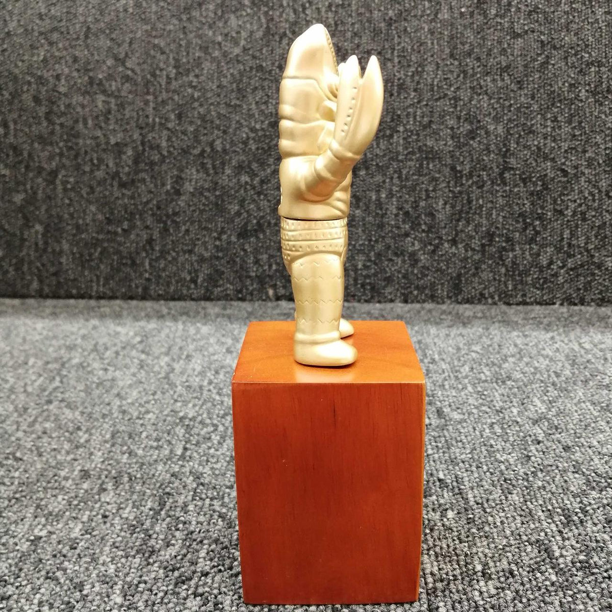 M1 Retro Soft Vinyl Baltan Alien Second Generation Painting Contest Winner's Prize - M1 Banzai Hobby