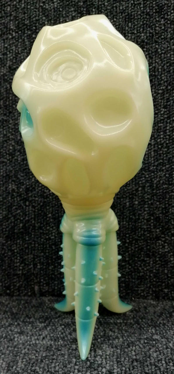 M1 Retro Soft Vinyl Chibull Alien Luminous VER.
