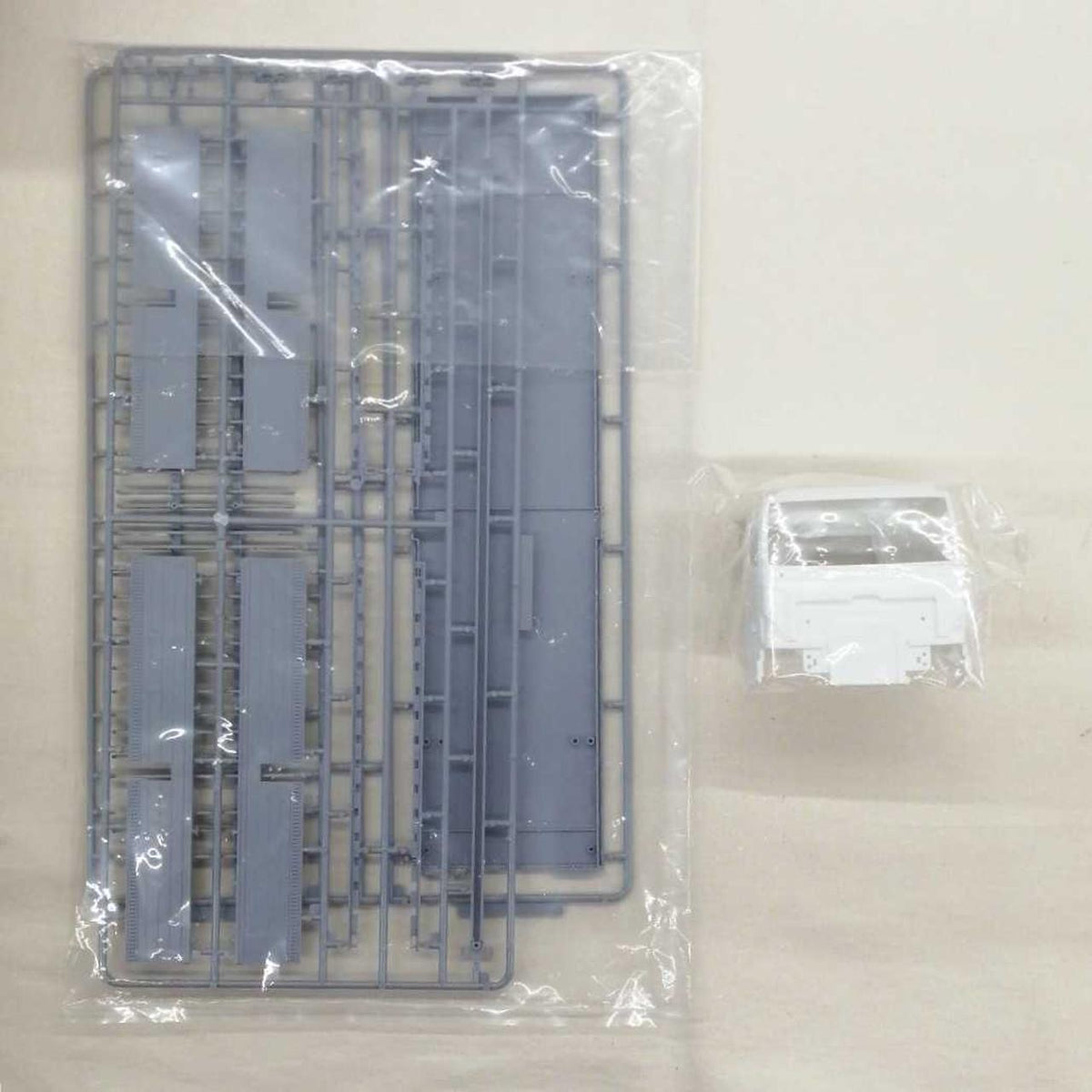 Qingdao Cultural Teaching Materials Company 1/32 Scale Hino Profia FW Nihon Transport