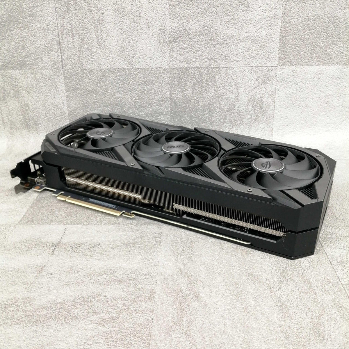 ASUS Graphics Board: ROG-STRIX-RTX3070-O8G-GAMING