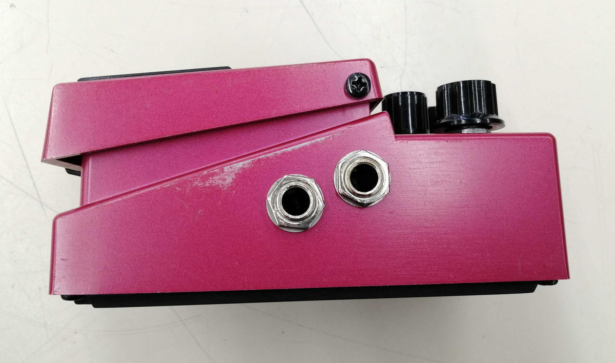 BOSS Effects pedal DM-2W