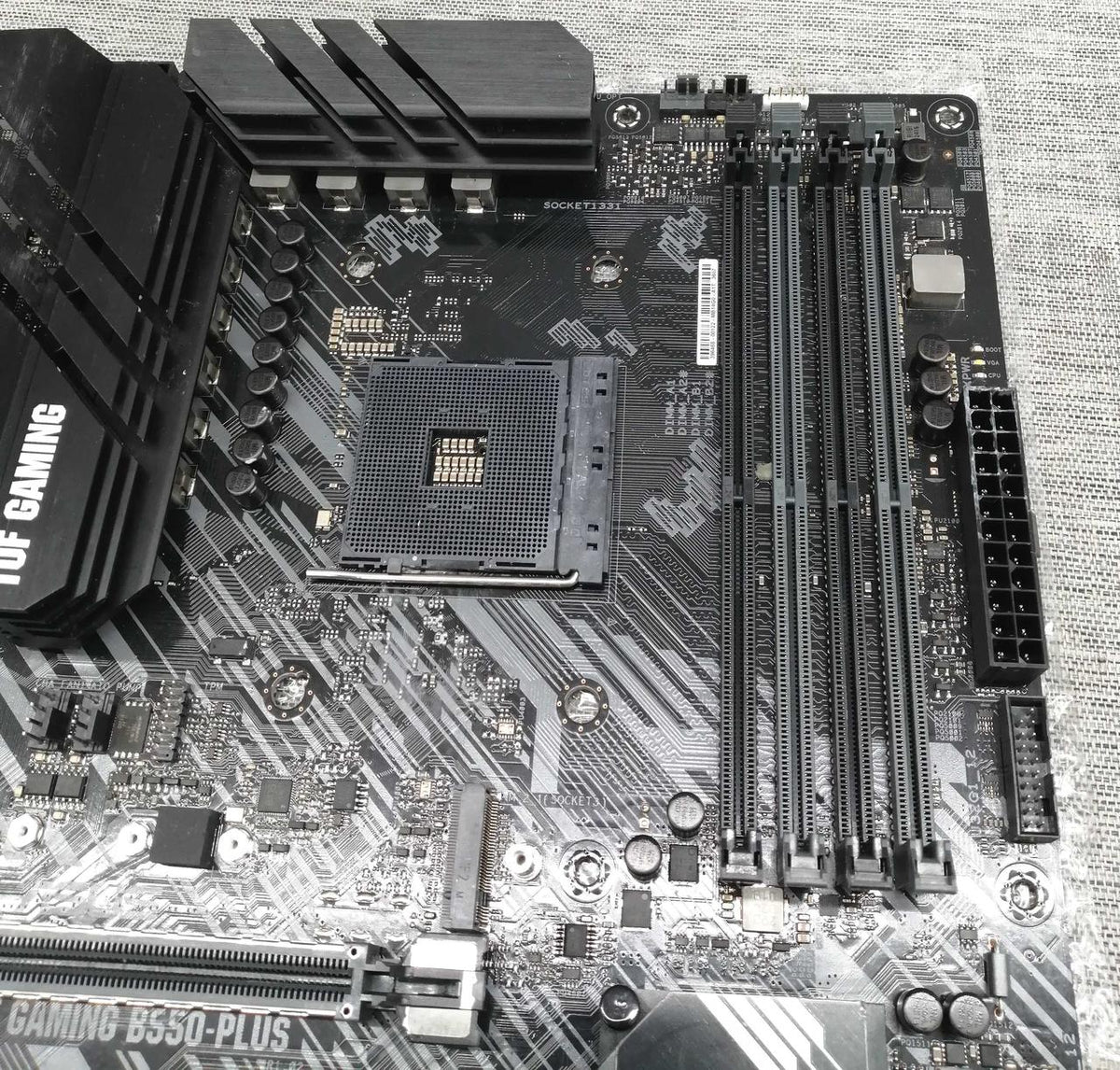 ASUS Motherboard TUF GAMING B550-PLUS