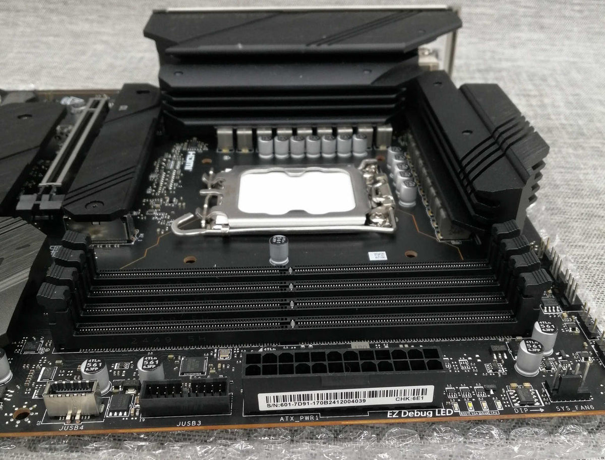 MSI Motherboard MAG Z790 TOMAHAWK WIFI DDR5