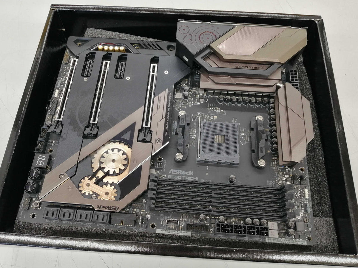 ASROCK Motherboard B550TAICHI