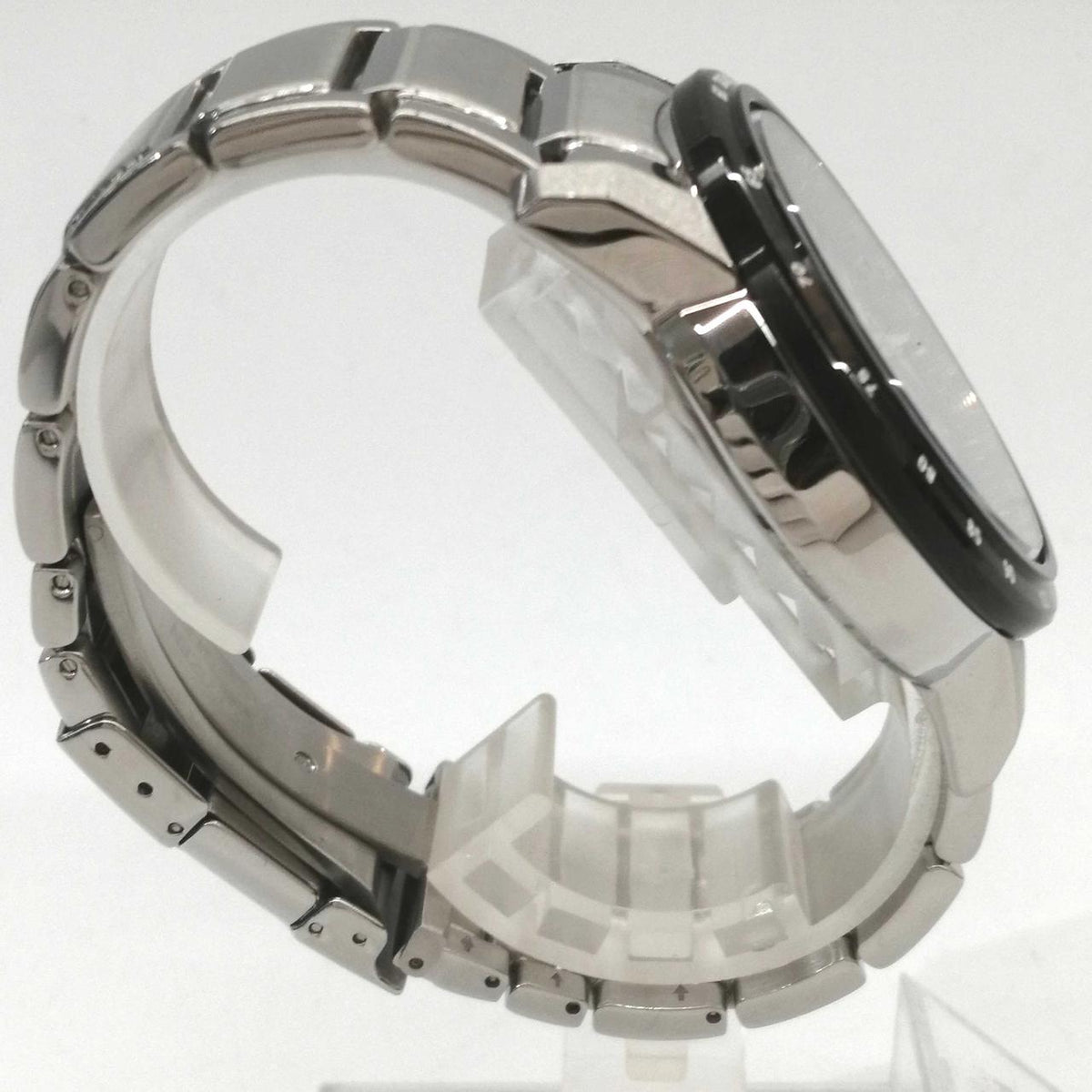 CITIZEN Solar Radio-Controlled Wristwatch H800-S107334