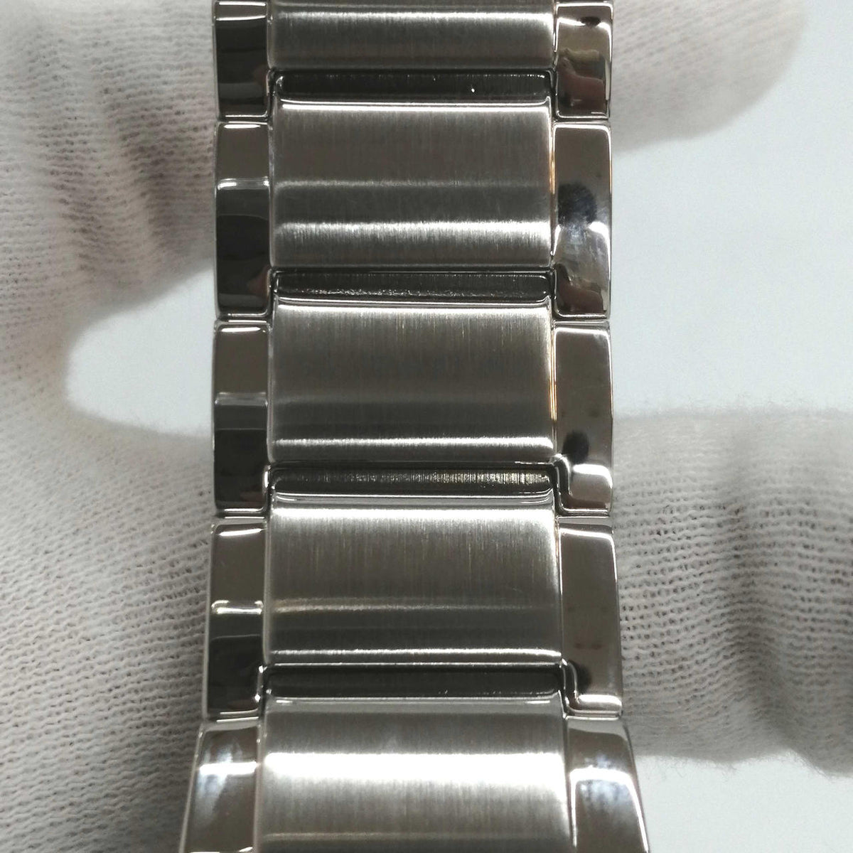 CITIZEN Solar Radio-Controlled Wristwatch H800-S107334