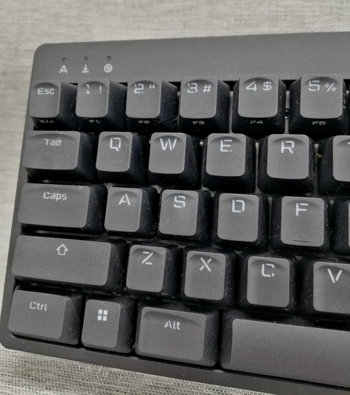 ELECOM Gaming Keyboard VK300S - Banzai Thrifting | BanzaiHobby