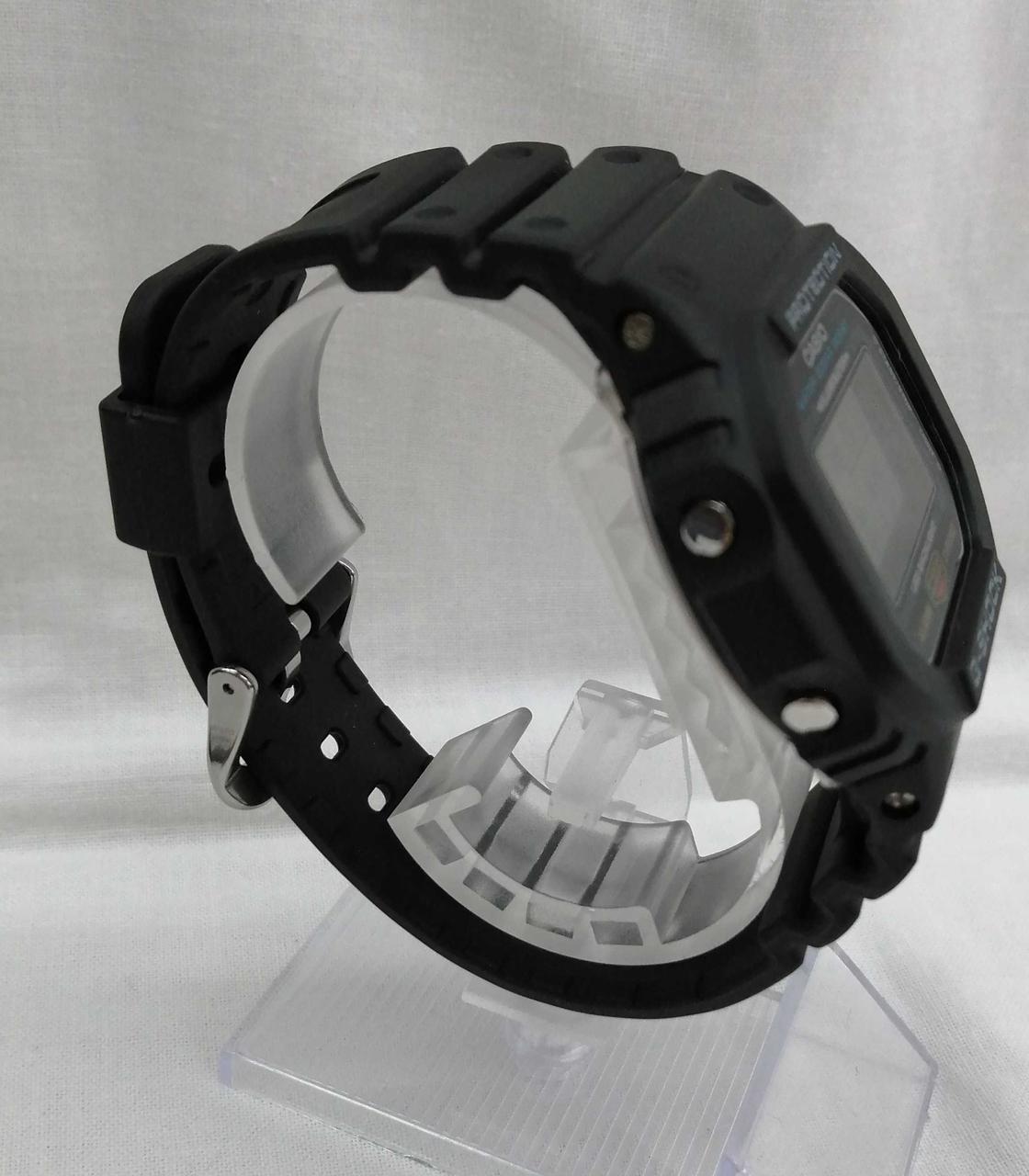 CASIO G-SHOCK DW-5600UE - Banzai Thrifting | BanzaiHobby