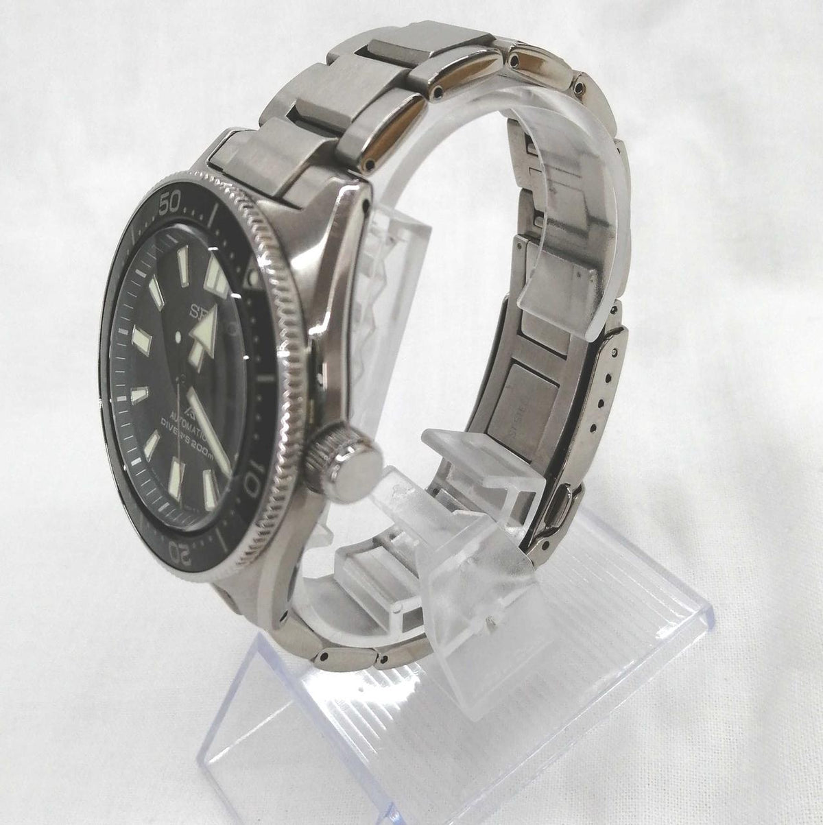 SEIKO PROSPEX 6R15-03W0 - Banzai Thrifting | BanzaiHobby