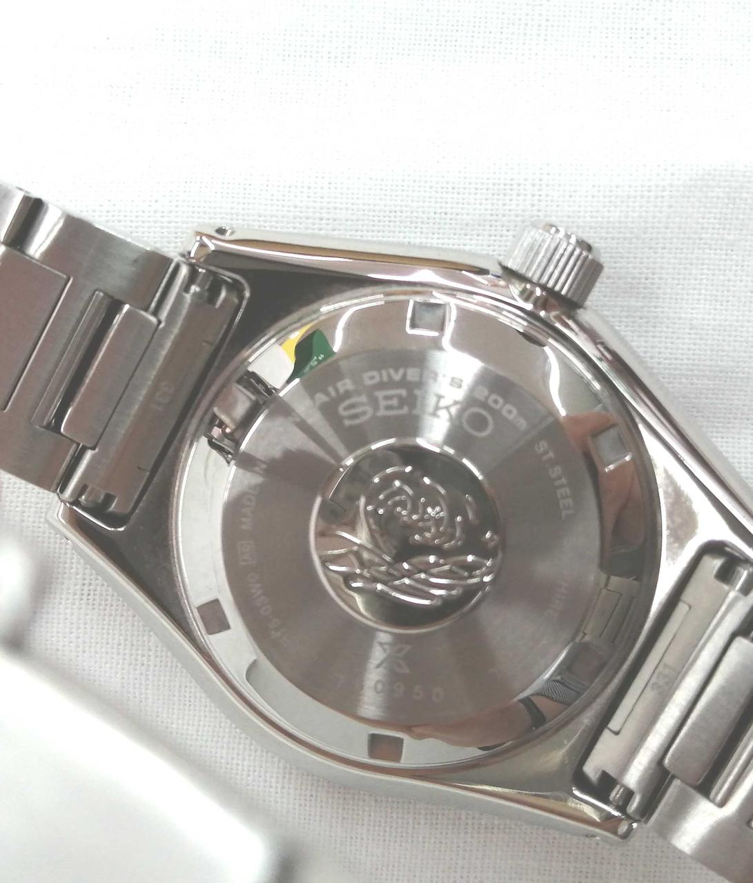 SEIKO PROSPEX 6R15-03W0 - Banzai Thrifting | BanzaiHobby