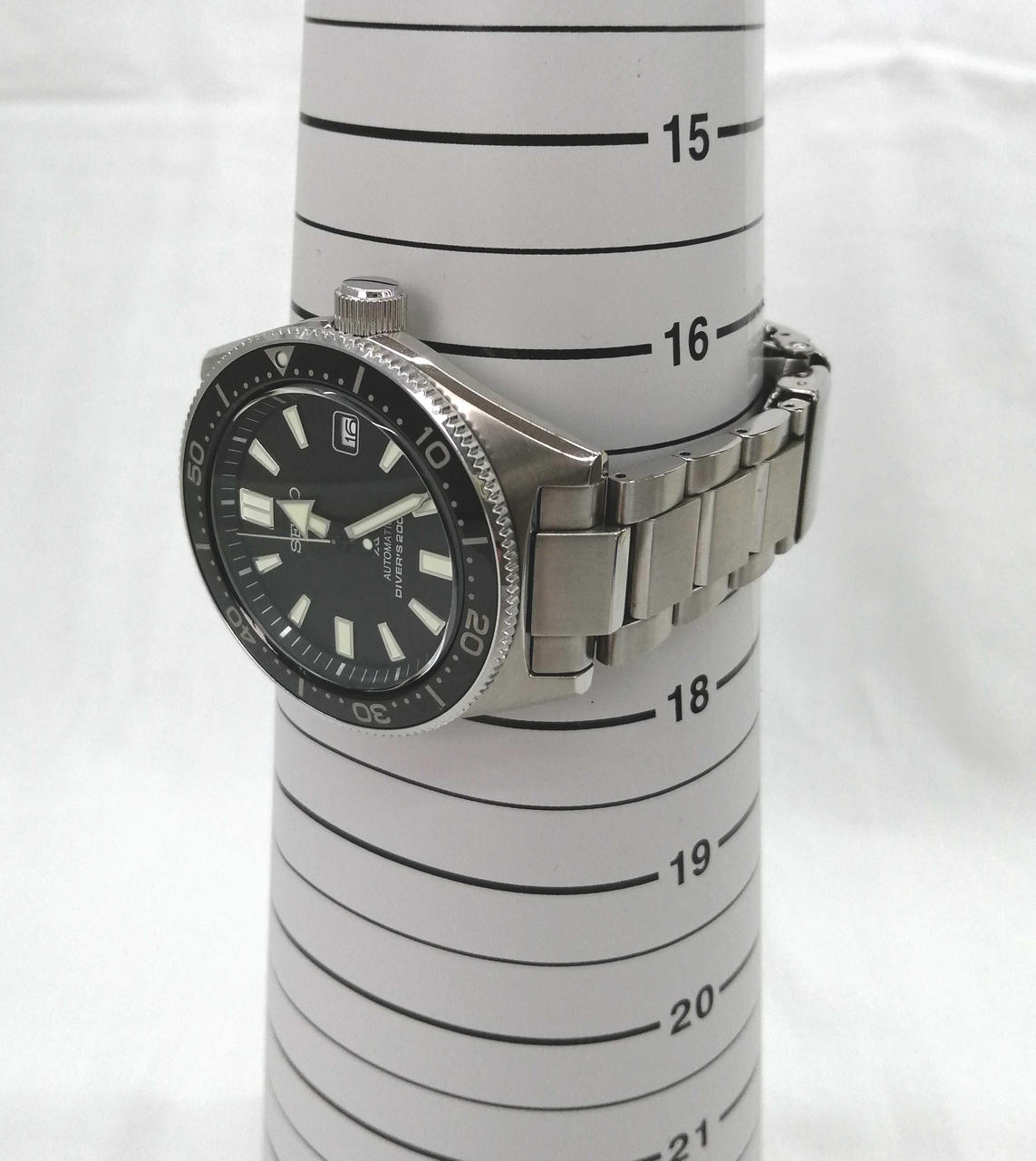 SEIKO PROSPEX 6R15-03W0 - Banzai Thrifting | BanzaiHobby