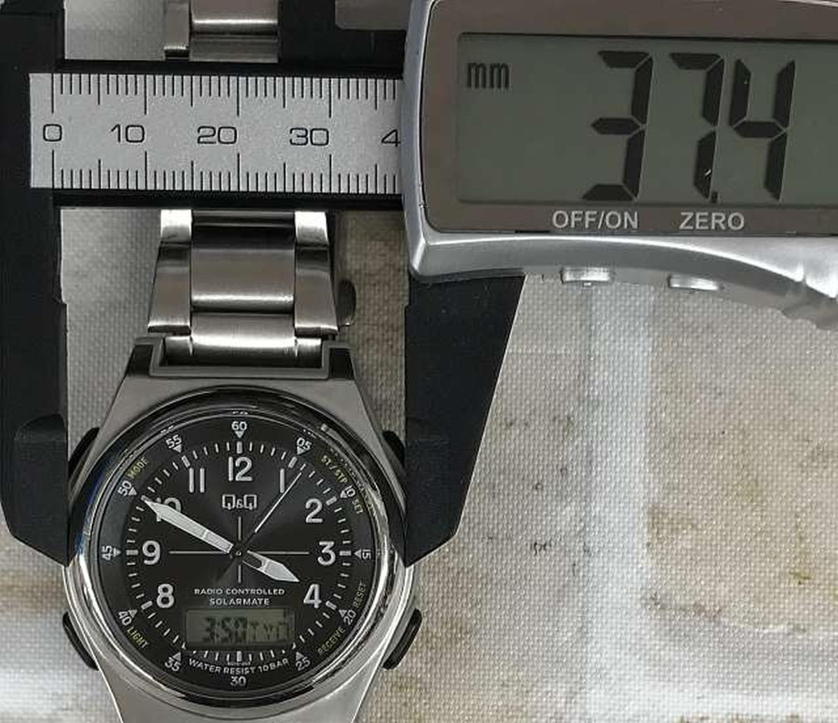 CITIZEN Q&Q Solar Radio-Controlled Wristwatch MD10-205 UP08