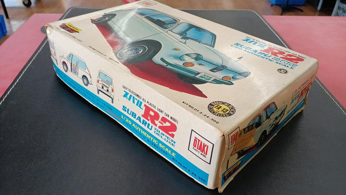 Northern Flycatcher Plastic Model 1/20 Subaru R-2 Super Deluxe - Banzai Thrifting | BanzaiHobby