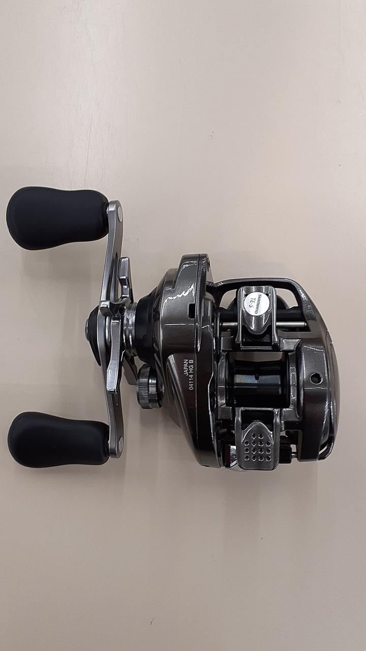 SHIMANO Baitcasting Reel 20 METANIUM HG 041142