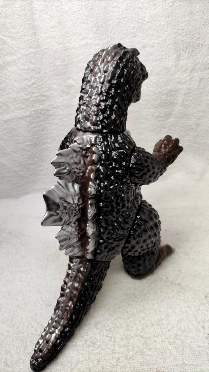 MEDICOM TOY Godzilla & Mothra Larva Soft Vinyl Anraku Yasusaku