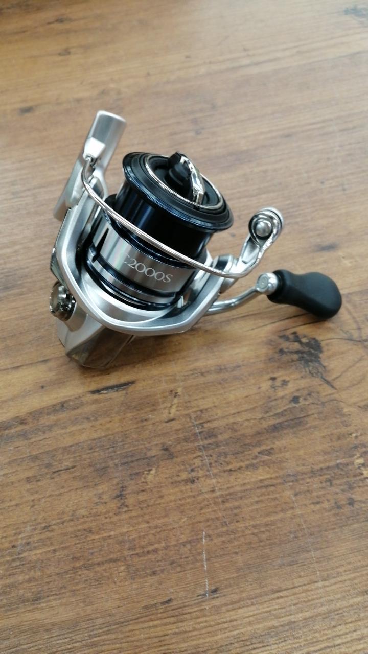 SHIMANO Spinning Reel 19 STRADIC C2000S