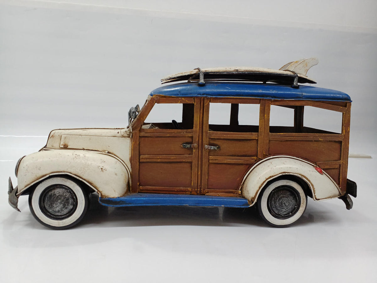 unclear Tin Car Retro Classic Car - Banzai Thrifting | BanzaiHobby