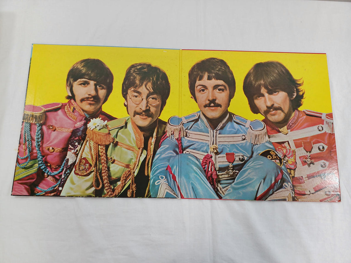 Toshiba EMI Record SGT. PEPPERS LONELY HEARTS CLU