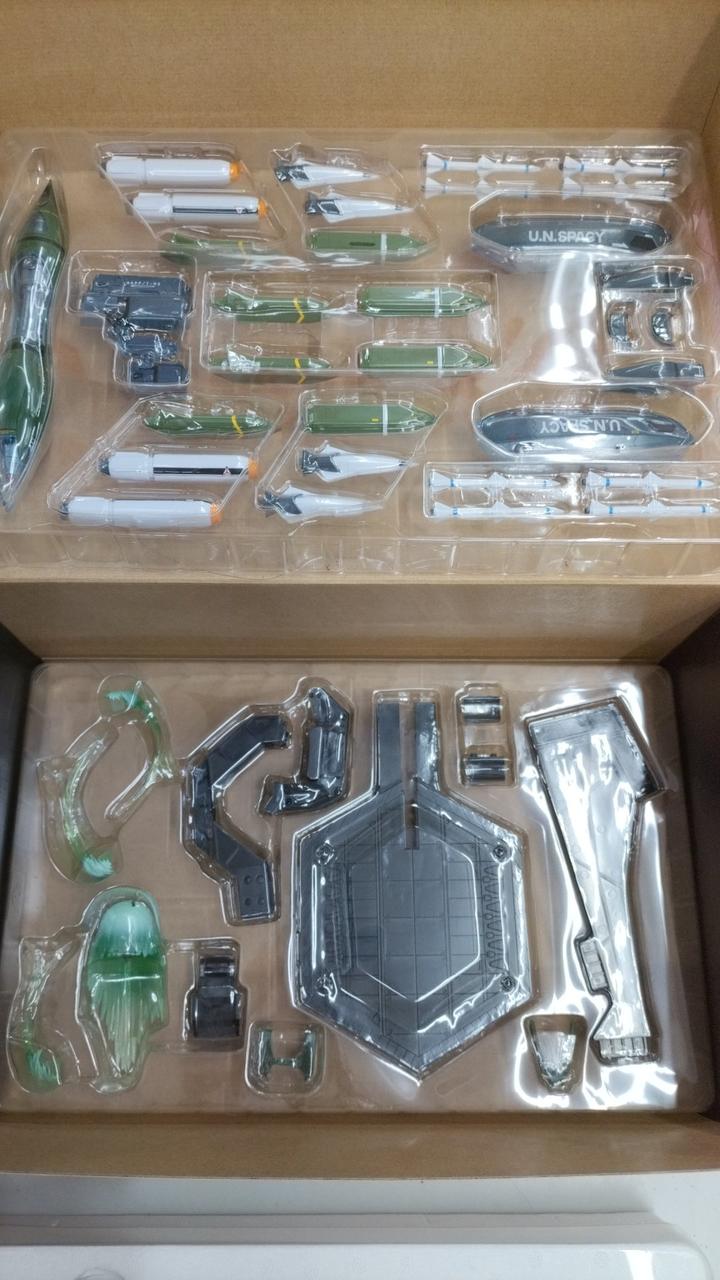 BANDAI DX Chogokin Macross Plus YF-19 Full Set Pack