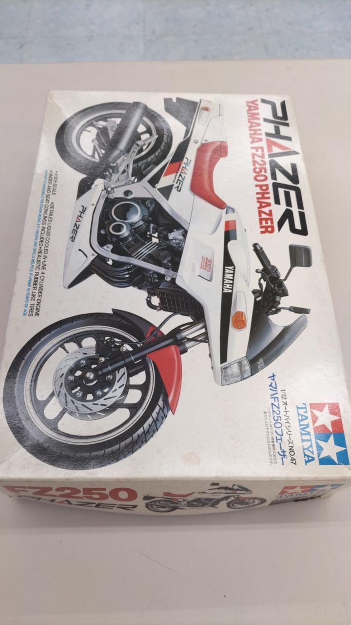 TAMIYA Plastic Model Yamaha FZ250 Phaser - Banzai Thrifting | BanzaiHobby
