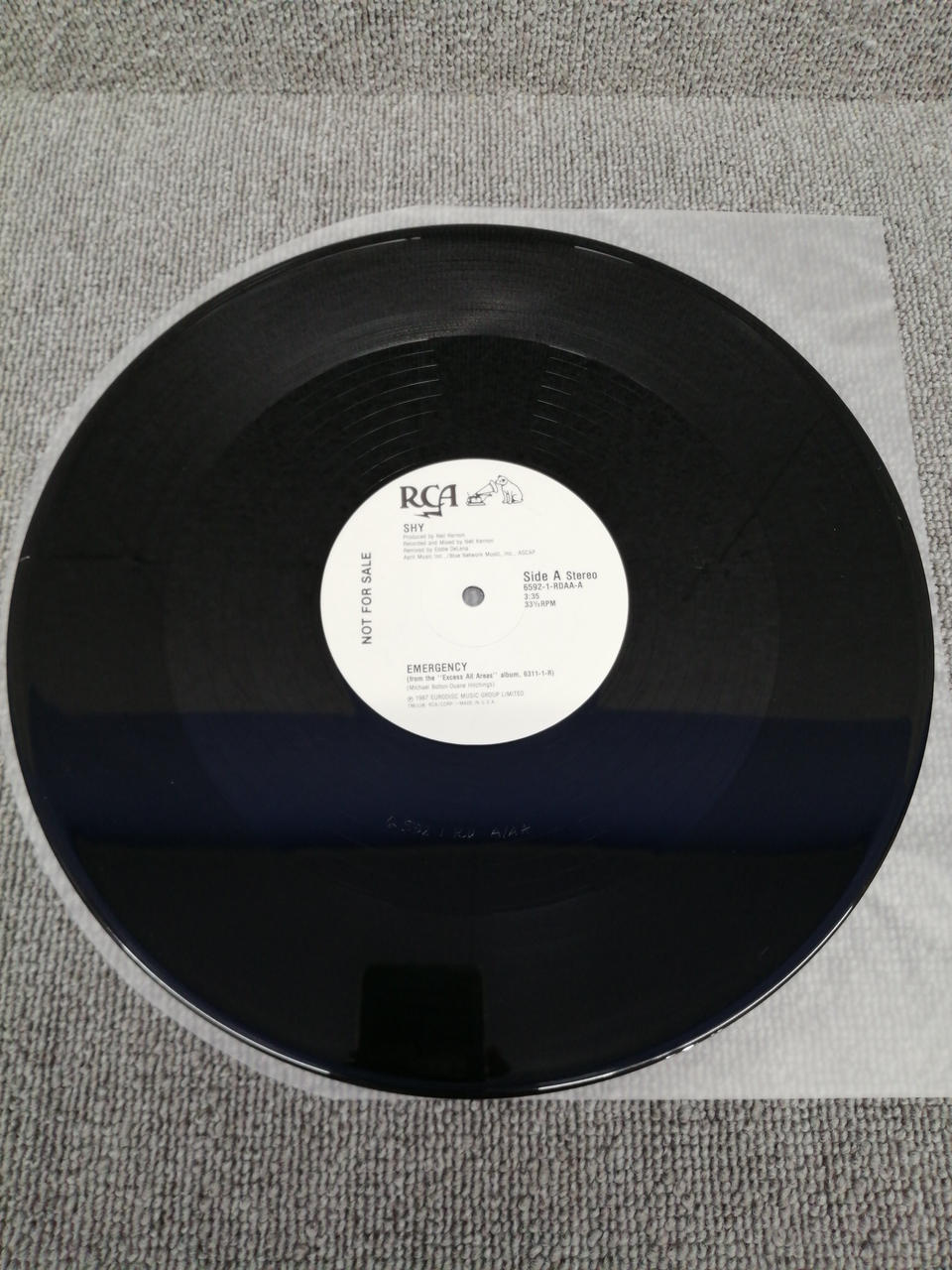 RCA Analog Record SHY / EMERGENCY
