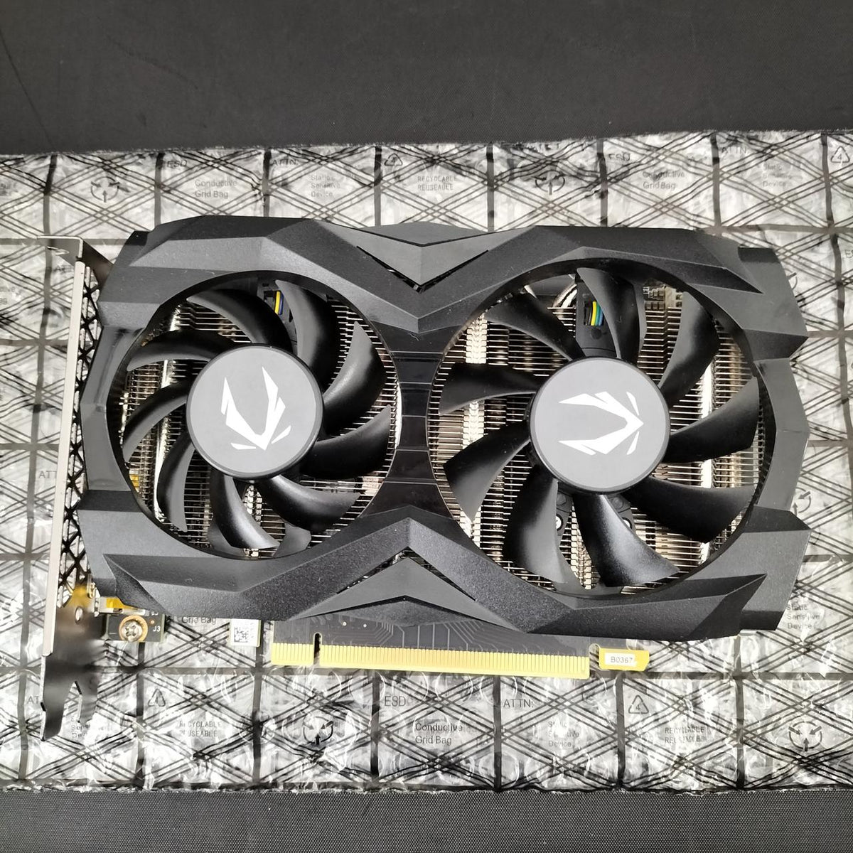 ZOTAC PCI-EXPRESS Bus Compatible NVIDIA Graphics Card ZT-T16610F-10L