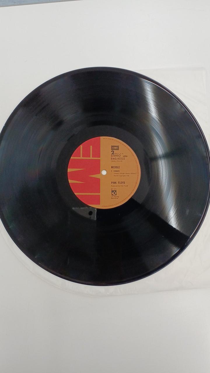 TOSHIBA EMI LP record MEDDLE