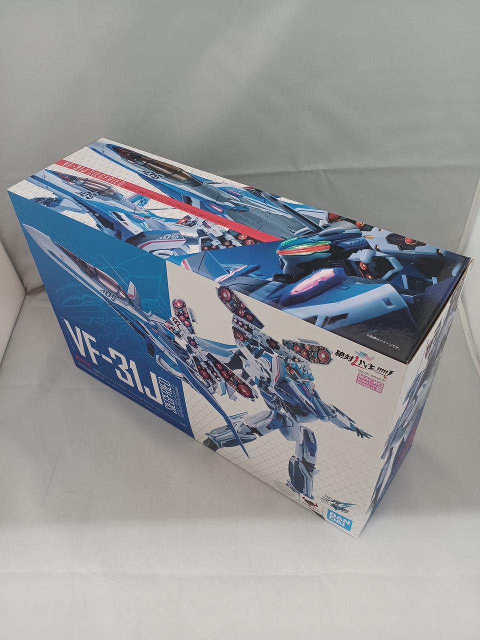 BANDAI DX Chogokin VF-31 Siegfried the Movie