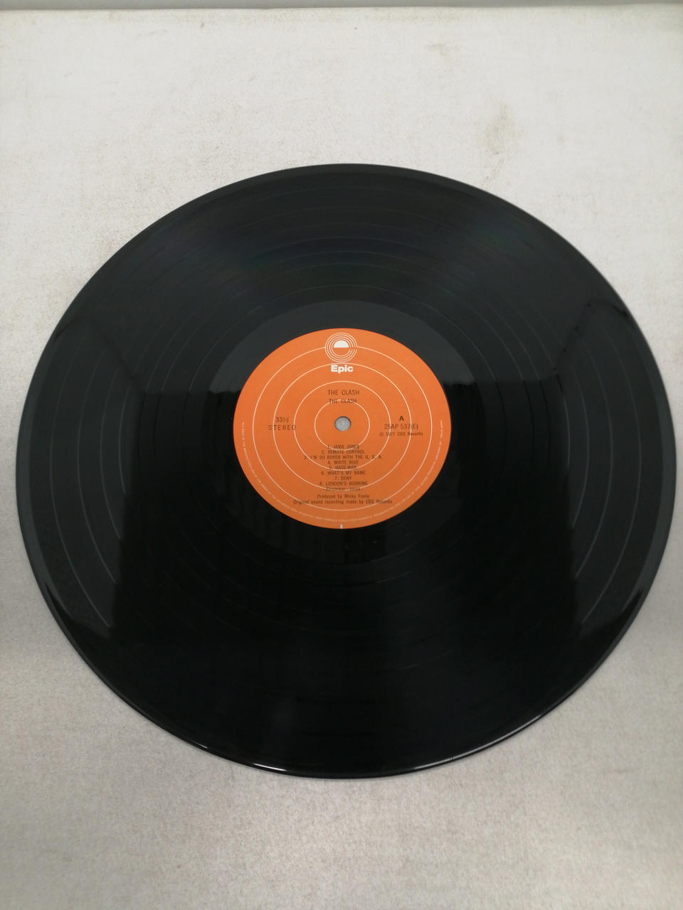 EPIC Records Western Music 25AP537