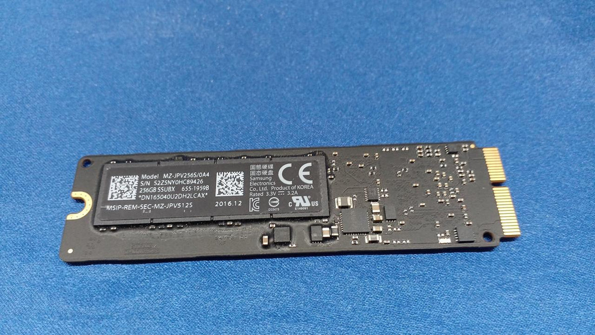 SAMSUNG SSD256GB MZ-JPV256S/0A4