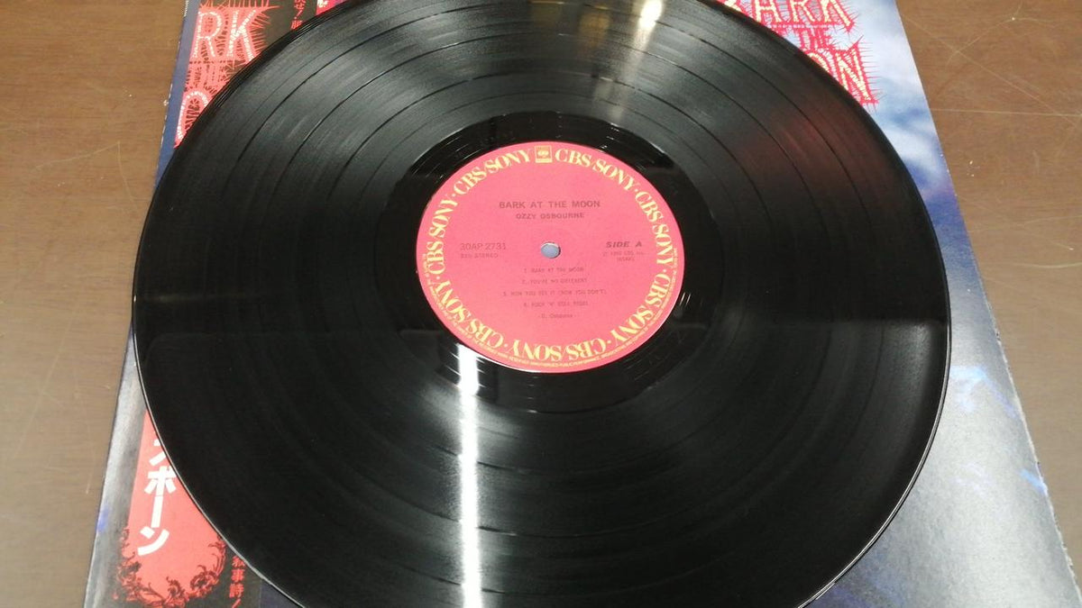 CBS Sony BARK AT THE MOON 30AP2731