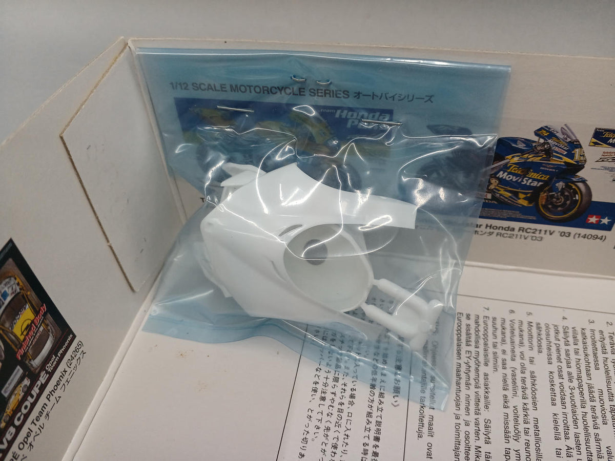 TAMIYA KONICA MINOLTA HONDA RC-211V06 14107*3000 107 - Banzai Thrifting | BanzaiHobby