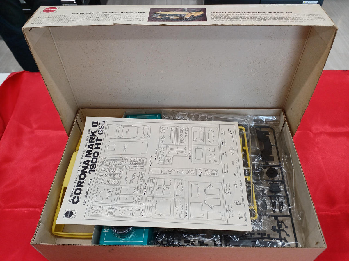 Nichimo Toyopet Corona Mark II 1900 Hardtop GSL MC2031 - Banzai Thrifting | BanzaiHobby