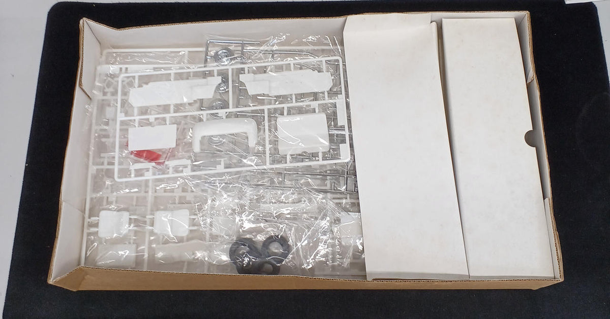 TRUMRETTER 1/25 scale 1963 CHEVROLET NOVA SS - Banzai Thrifting | BanzaiHobby