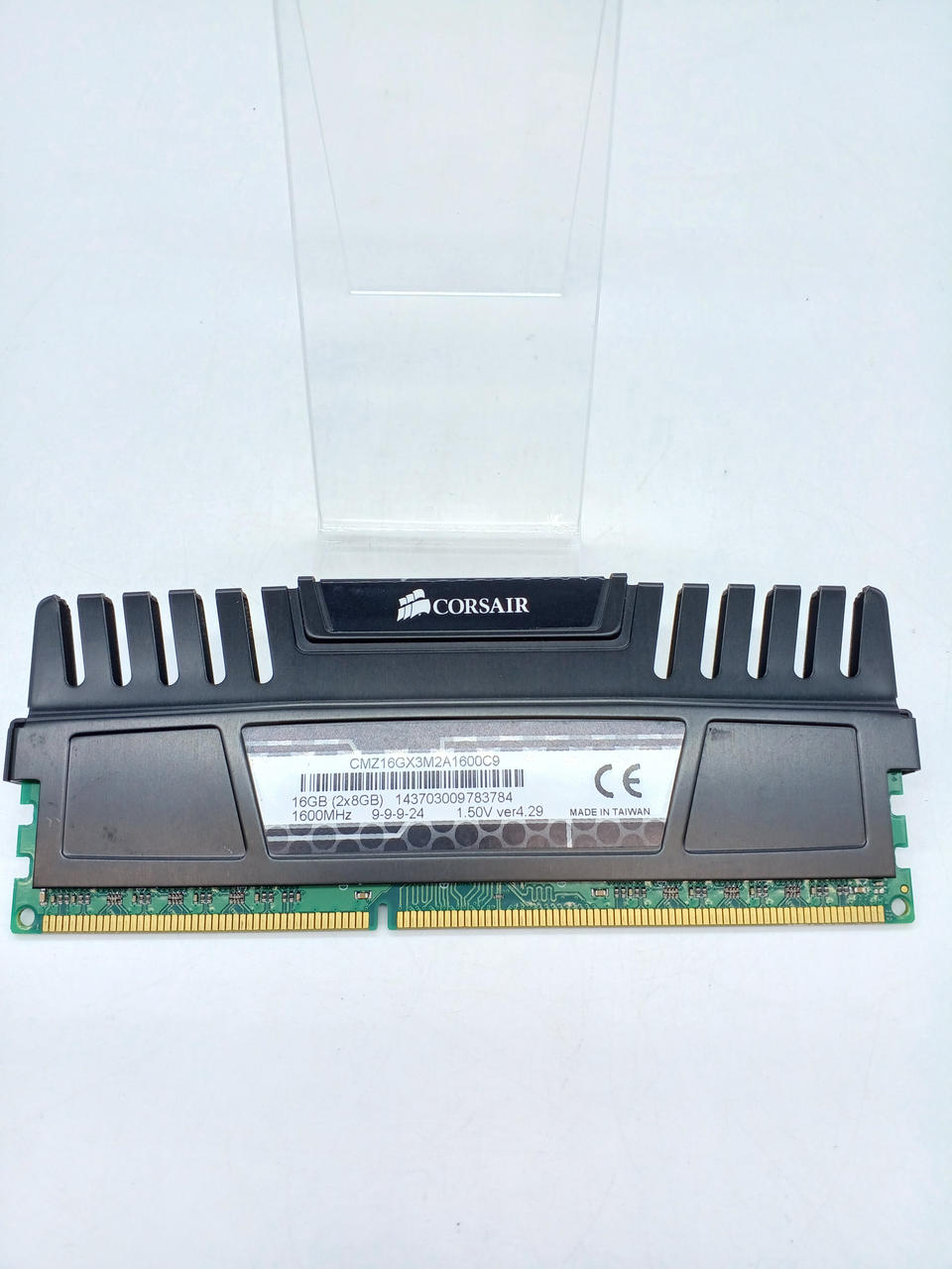CORSAIR Memory: 1 × 8GB CMZ16GX3M2A1600C9