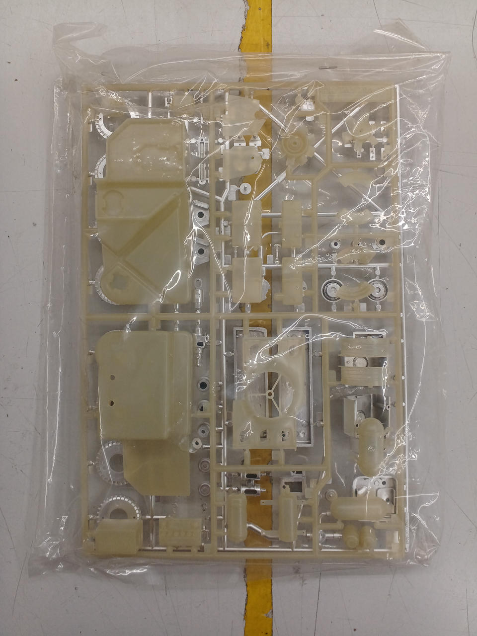 TAMIYA 1/12 Marti Ni Porsche 935 Turbo 1/12 Display Type - Banzai Thrifting | BanzaiHobby