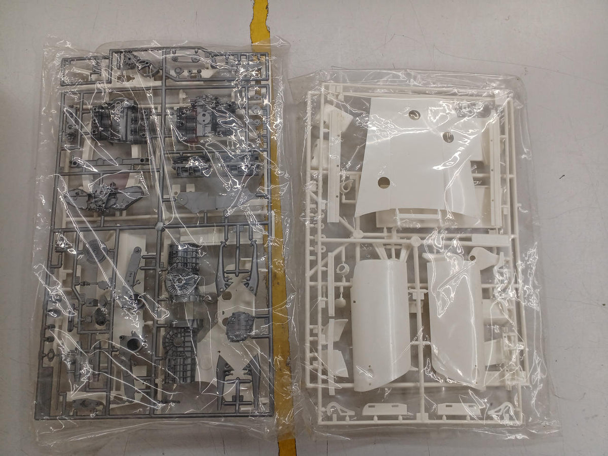 TAMIYA 1/12 Marti Ni Porsche 935 Turbo 1/12 Display Type - Banzai Thrifting | BanzaiHobby