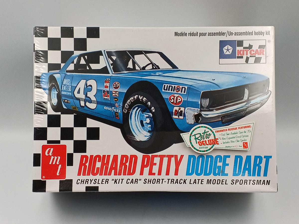 AMT 1/25 Scale Plastic Model RICHARD PETTY DODGE DART - Banzai Thrifting | BanzaiHobby
