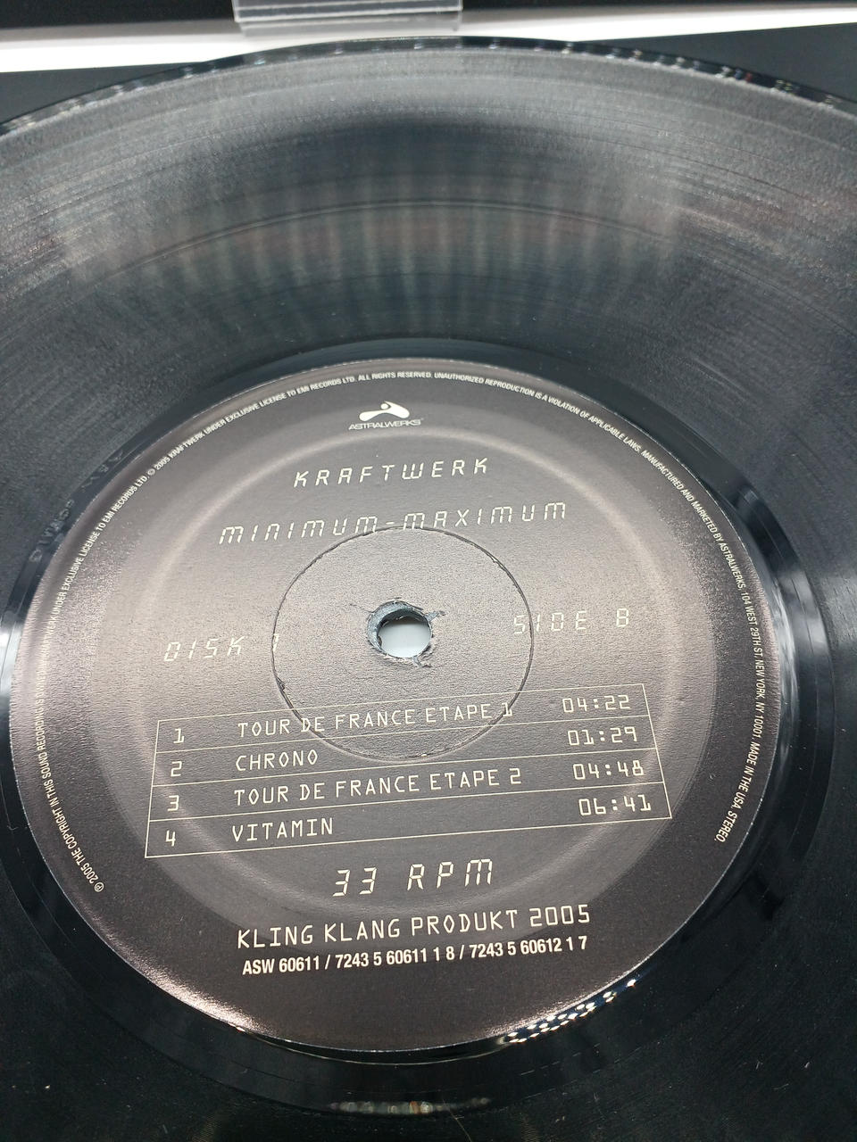 ASTRALWERKS 4-record set KRAFWERK/MINIMUM-MAXIMUM