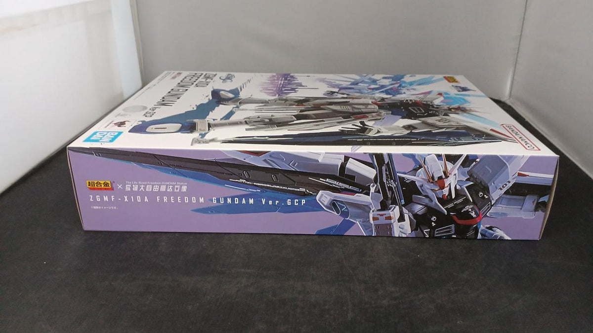 BANDAI Chogokin Freedom Gundam VER. GCP