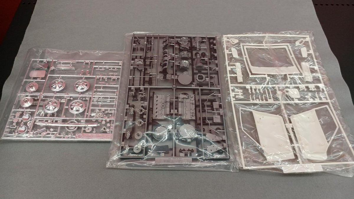 TAMIYA Fairlady 240ZG - Banzai Thrifting | BanzaiHobby
