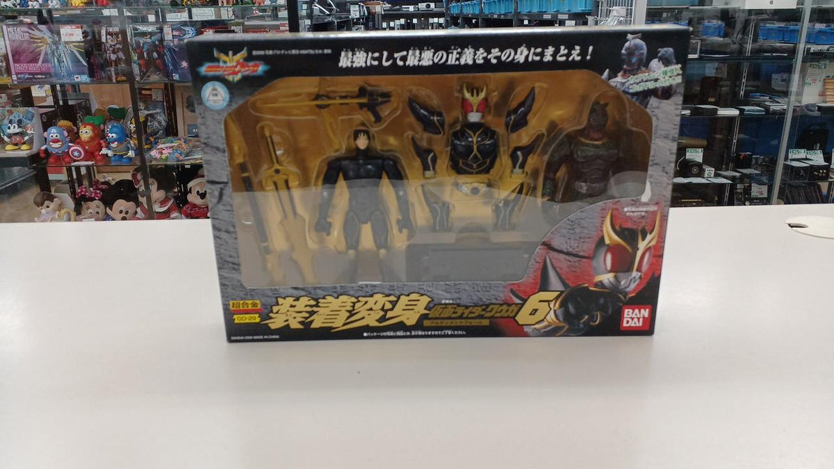 BANDAI Equipped Transformation Kamen Rider Kuuga Ultimate Form Chogokin - Banzai Thrifting | BanzaiHobby